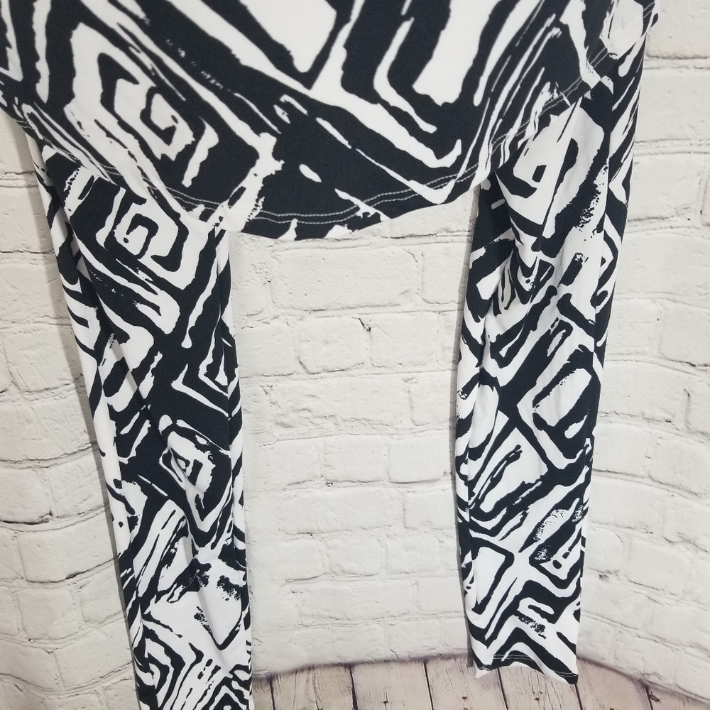 Cross over back two piece set - Picture 2 of 7